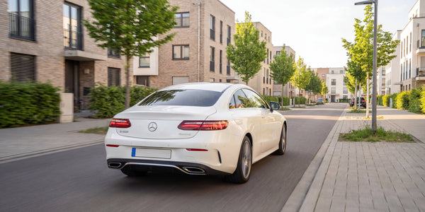 Mercedes E 400 e Charging cable